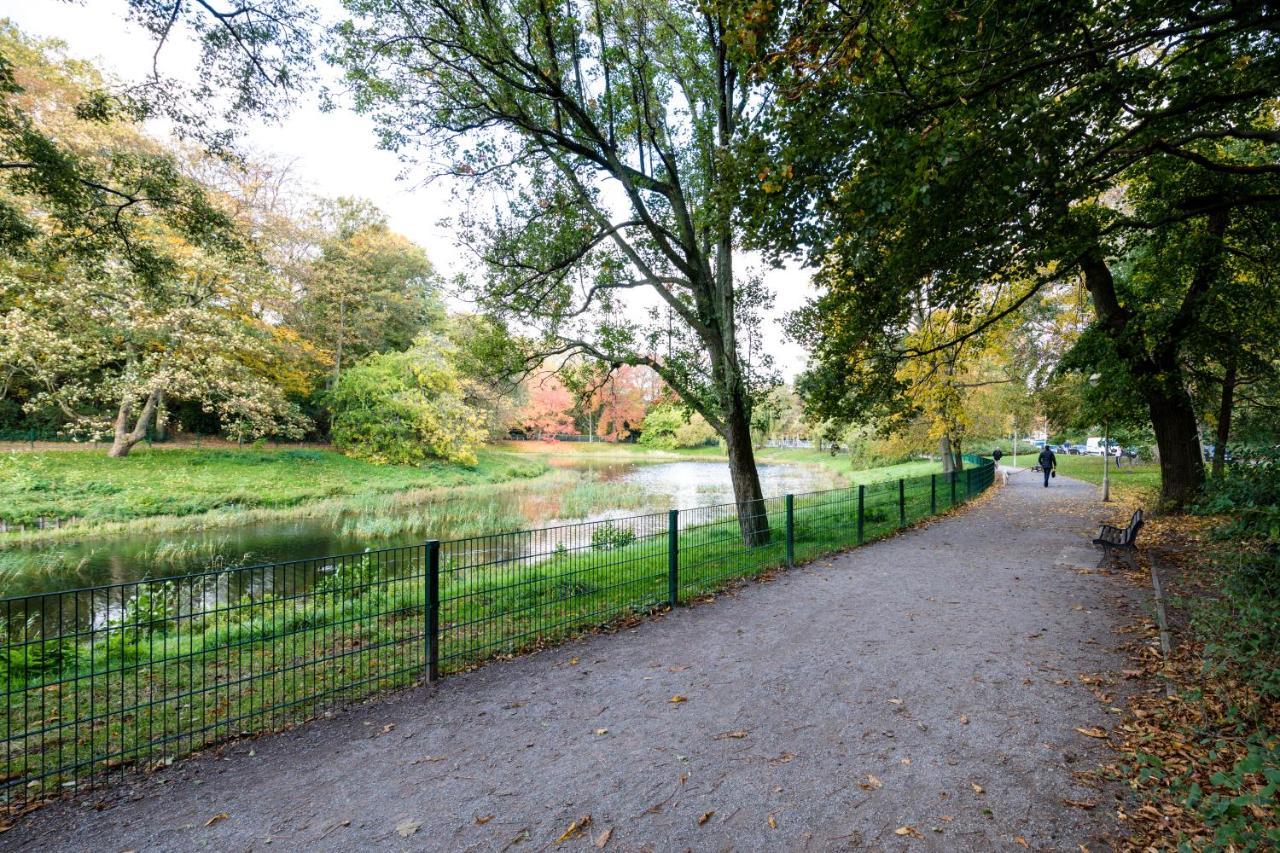 Casa Plantin With Parking Place At The Beautiful City Park! Антверпен Екстериор снимка